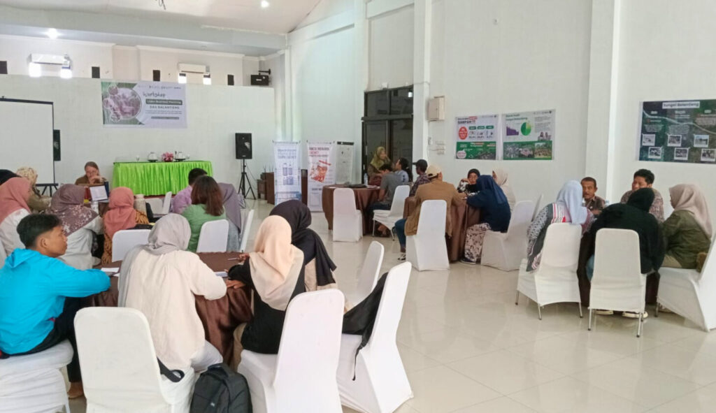 Suasana Workshop Green Business Planning DAS Balantieng